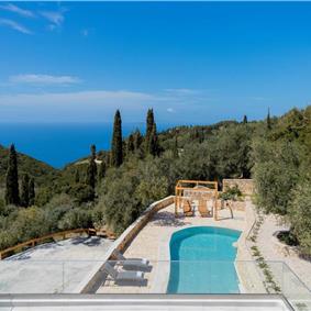 3 bedroom villa with pool & sea views, Makrades, sleeps 6